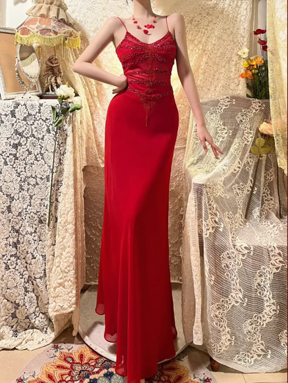 Atemberaubendes rotes, trägerloses Perlen-Chiffon-Meerjungfrau-Ballkleid P3771