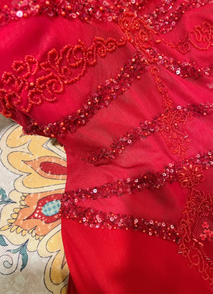 Atemberaubendes rotes, trägerloses Perlen-Chiffon-Meerjungfrau-Ballkleid P3771