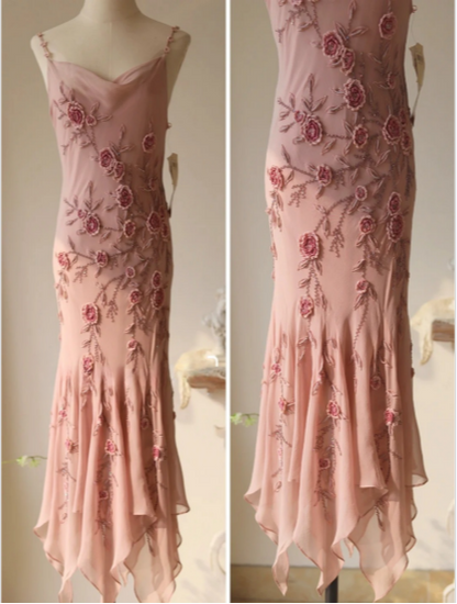 Elegantes Ballkleid im Meerjungfrauen-Stil mit Schwingkragen, 3D-Rosenapplikation und Chiffon-Trägern P3786