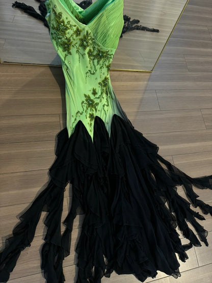 Vintage Grünes Perlen V-Ausschnitt Quallen Rock Langes Ballkleid P3787