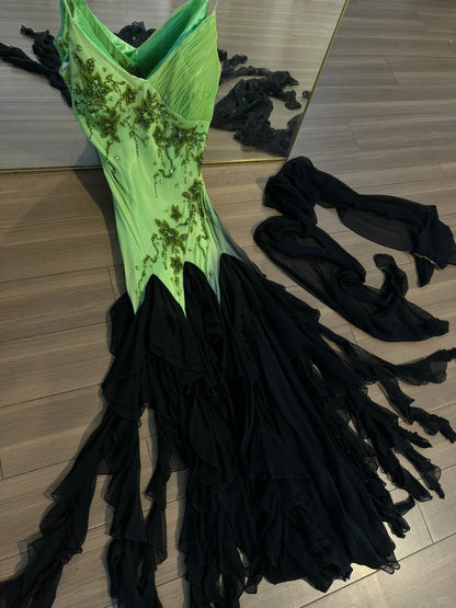 Vintage Grünes Perlen V-Ausschnitt Quallen Rock Langes Ballkleid P3787