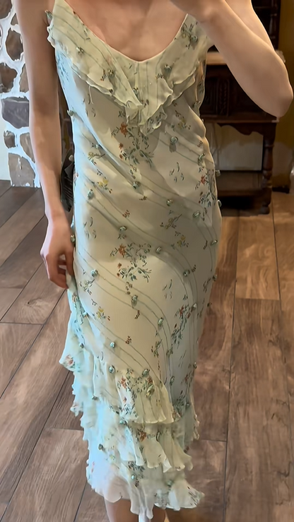 Elegantes, trägerloses, mehrlagiges Chiffon-Ballkleid mit blauer Rose und schräg geschnittenem Rock P3791