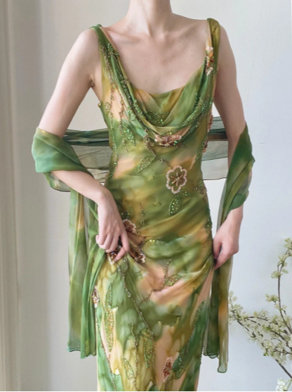 Frisches gelb-grünes, perlenbesetztes Chiffon-Abendkleid mit Schwingkragen P3802