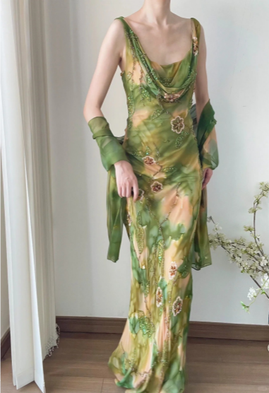 Frisches gelb-grünes, perlenbesetztes Chiffon-Abendkleid mit Schwingkragen P3802