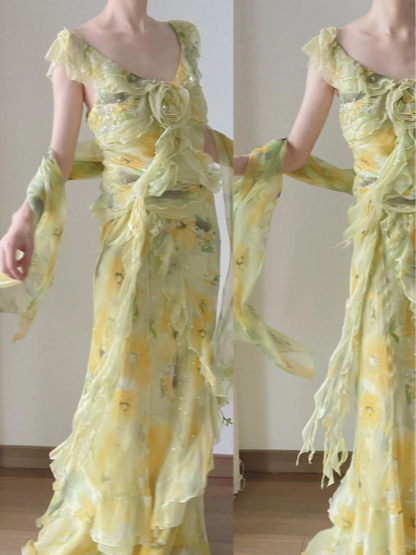 Hellgelbes und grünes, gerafftes Chiffon-Ballkleid mit V-Ausschnitt P3803