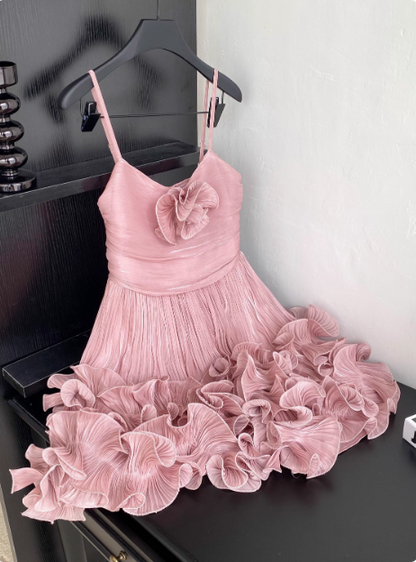 Süßes Trägerplissiertes dreidimensionales Blumenrüschen-Geburtstags-Heimkehrer-Kleid P3834
