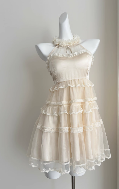 Süßes dreidimensionales Blumen-Neckholder-Träger-ärmelloses Spitzen-Spleiß-Mesh-Kuchen-Geburtstagskleid Heimkehrkleid P3835