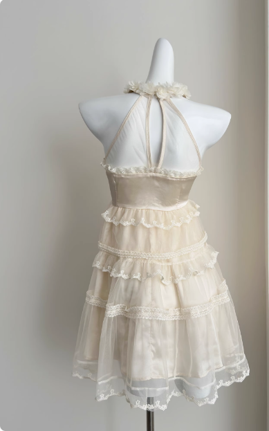 Süßes dreidimensionales Blumen-Neckholder-Träger-ärmelloses Spitzen-Spleiß-Mesh-Kuchen-Geburtstagskleid Heimkehrkleid P3835