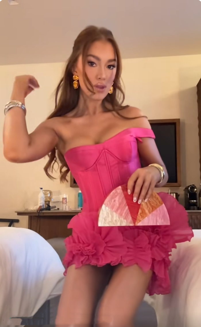Süßes rosafarbenes schulterfreies Tube-Top-Kleid mit Taillenbetonung und Fischgrätmuster für den 17. Geburtstag oder als Heimkehrkleid P3895