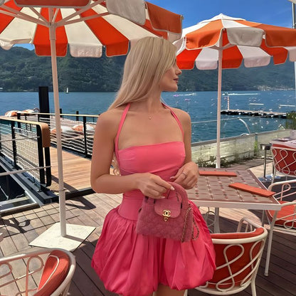 Süßes rosa Neckholder-Kleid mit Blütenrock zum 17. Geburtstag Homecoming-Kleid P3935