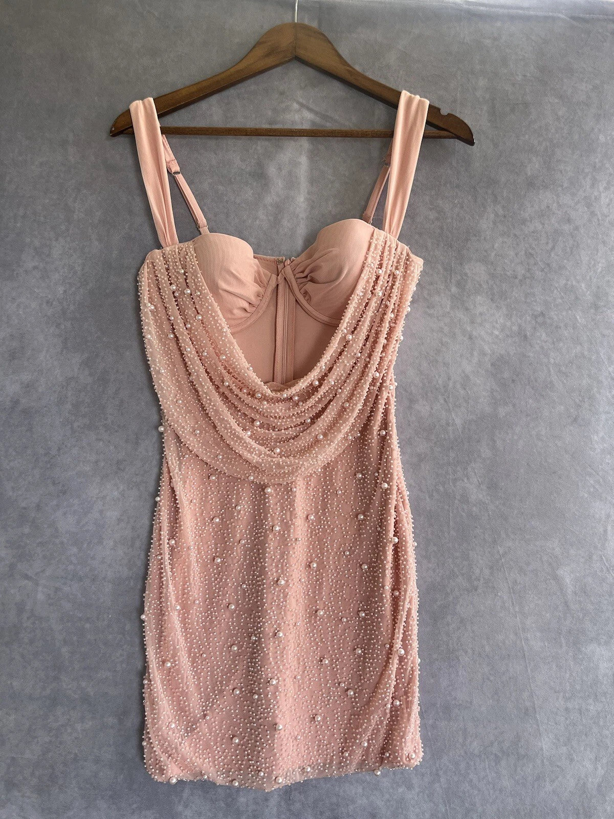 Niedliches rosa Trägerkleid mit Hohlperlen, figurbetont, zum 17. Geburtstag, Homecoming-Kleid P3950