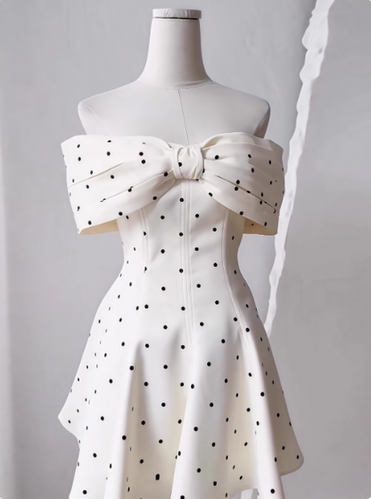 Süßes schulterfreies Schleifen-Satin-Tupfen-Puffy-Geburtstagsrock-Heimkehrkleid P3961