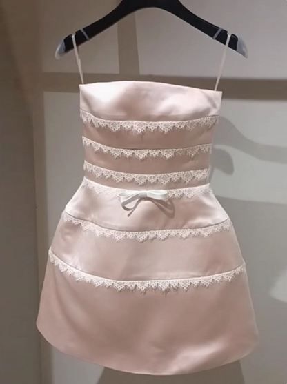 Niedliches pinkfarbenes Satin-Spitzenkleid mit Hosenträgern zum 17. Geburtstag Homecoming P3964