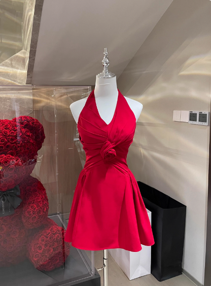 Elegantes Neckholder-Kleid aus rotem Satin, A-Linie, kurzer Rock, für den Geburtstag, Homecoming-Kleid P3966