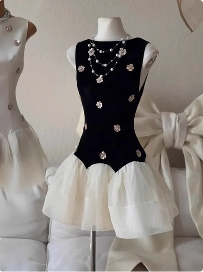 Süßes ärmelloses florales Satin-Tüll-Minikleid zum 17. Geburtstag, Homecoming-Kleid P3968