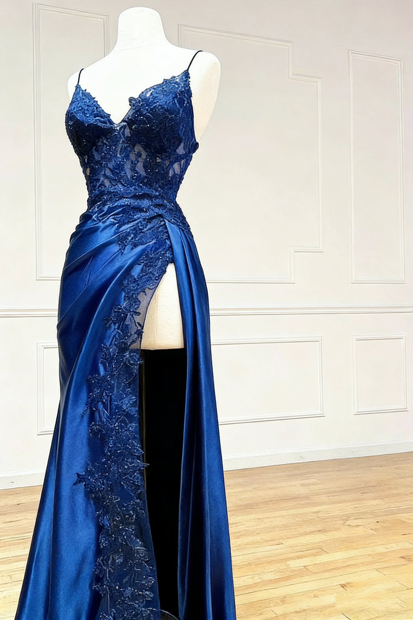 Black Floral Lace V-Neck Long Prom Dress with Slit Birthday Outfits P459