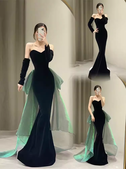 Sexy Meerjungfrau Lange Schwarze Samt-Abschlussballkleider mit Ärmeln Langes Abschlussballkleid P474