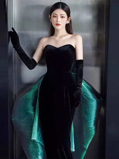 Sexy Meerjungfrau Lange Schwarze Samt-Abschlussballkleider mit Ärmeln Langes Abschlussballkleid P474