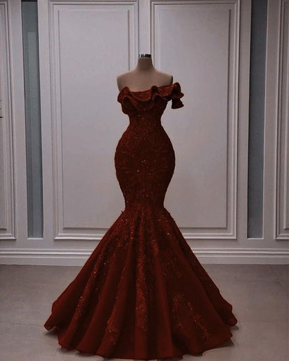 Luxuriöses Meerjungfrauen-Trägerloses Rotes Spitzen-Ballkleid Langes Ballkleid P540