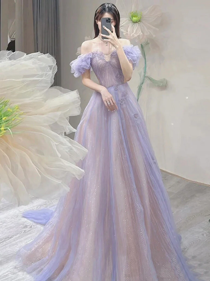 Robe de bal longue en tulle violet coupe trapèze et épaules dénudées P635