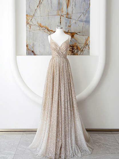 Robe de bal longue à fines bretelles en sequins Champagne P671