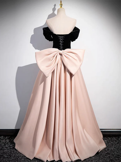 Robe de bal longue en satin rose, coupe trapèze, épaules dénudées P737