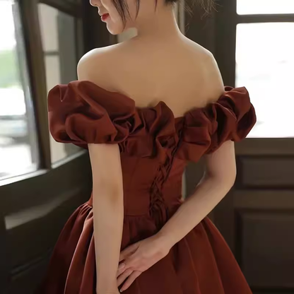Robe de Soirée en Satin Épaules Dénudées avec Traîne P871