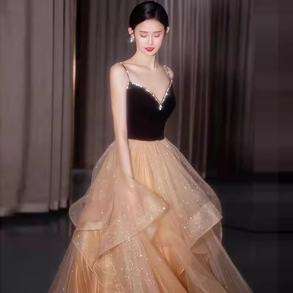 Robe de soirée longue en tulle et champagne avec bretelles P872