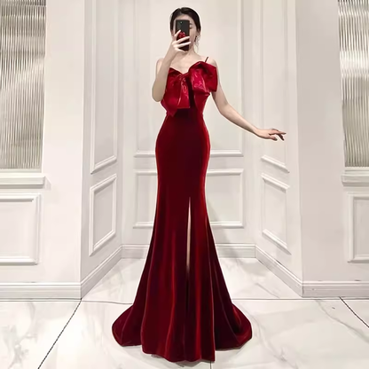 Meerjungfrauen-Träger Samt Rotes Partykleid Langer Schlitz Ballkleid P875