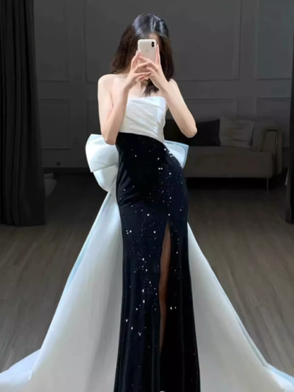 Meerjungfrau Trägerloses Schwarzes Satin Abiballkleid mit Langem Schlitz P1012