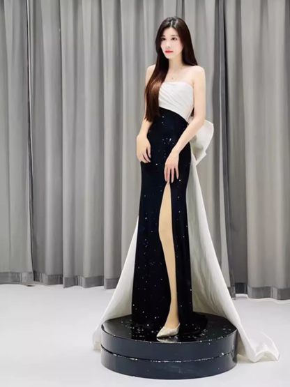 Meerjungfrau Trägerloses Schwarzes Satin Abiballkleid mit Langem Schlitz P1012