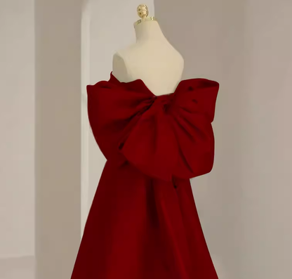 Sexy trägerloses rotes, langes A-Linien-Ballkleid P1052