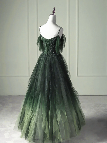 Grünes, perlenbesetztes Träger-Abendkleid aus Tüll mit langen Lagen P1305
