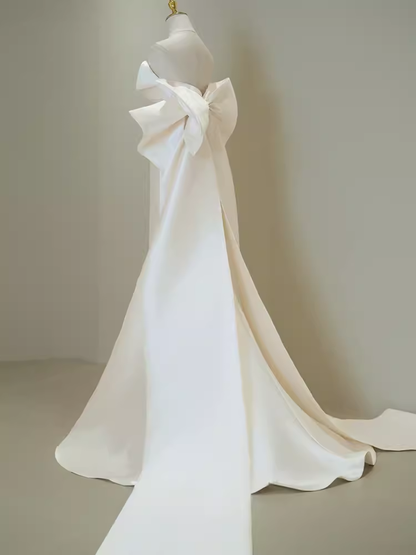 Robes de mariée sirène vintage bustier longues en satin blanc avec nœud P1326