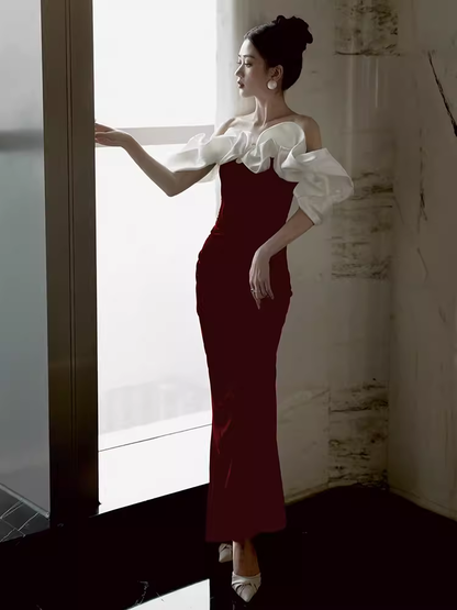 Bescheidenes Meerjungfrauen-Abendkleid aus rotem Satin, schulterfrei, P1427