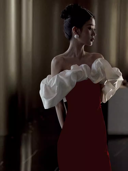 Bescheidenes Meerjungfrauen-Abendkleid aus rotem Satin, schulterfrei, P1427