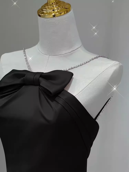 Sexy A-Linien Neckholder-Abendkleid aus langem schwarzem Satin P1535