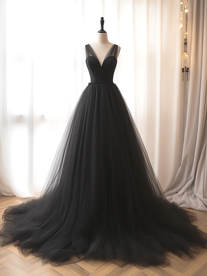 Robe longue de bal noire en tulle col en V coupe trapèze P1582