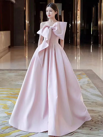 Robe de soirée longue rose en satin sans bretelles coupe A P1610