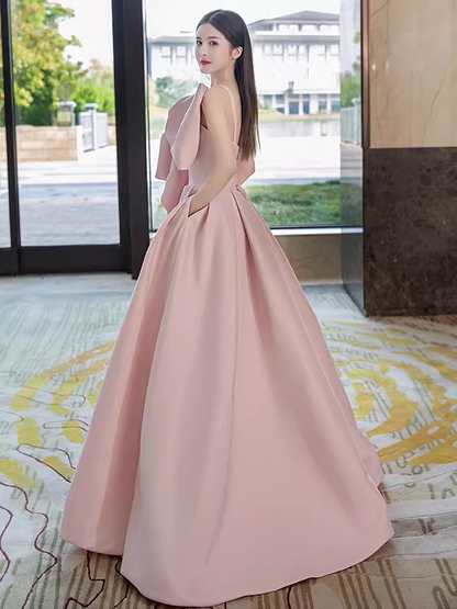 Robe de soirée longue rose en satin sans bretelles coupe A P1610