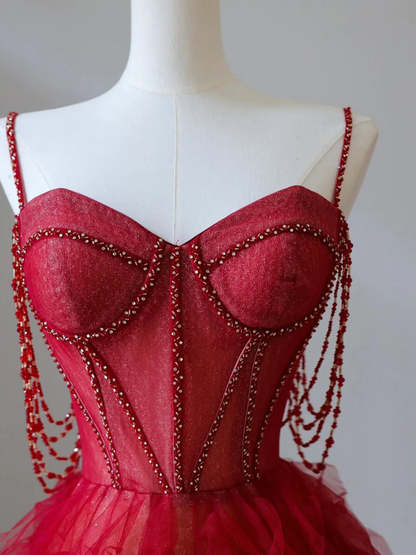 Robe de bal longue en tulle bordeaux, coupe trapèze, bustier cœur et perles P1615