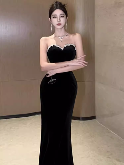 Meerjungfrau-Sweetheart-Abendkleid aus langem schwarzem Samt P1922