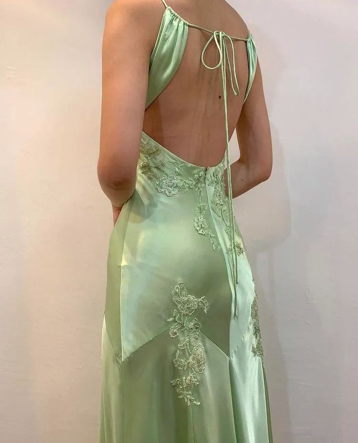 Beautiful A Line Spaghetti Straps Green Long Prom Dresses Backless Satin Evening Gowns P2314