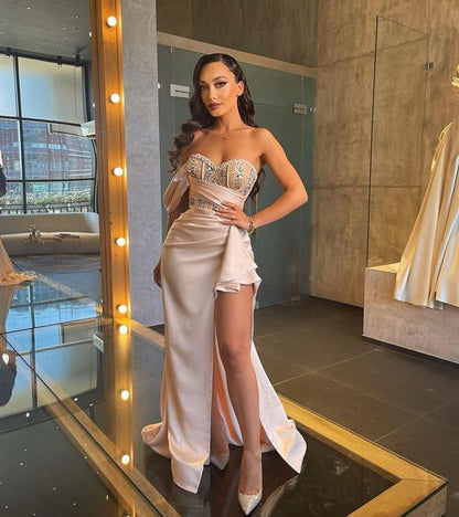 Robe de bal sirène asymétrique à perles avec fente latérale Tenues d'anniversaire P385