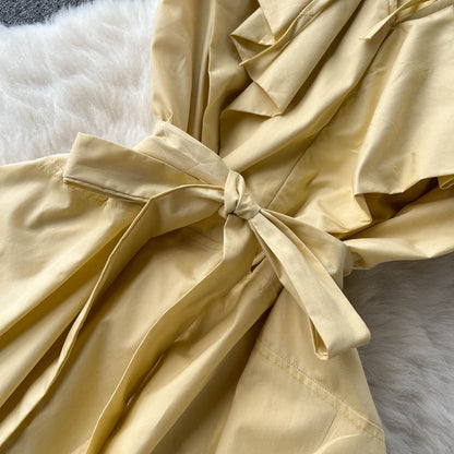 Niedliches A-Linien-Kleid mit kurzen Ärmeln, gelbes Modekleid P272