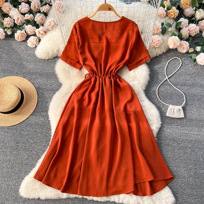 Reizendes kurzes V-Ausschnitt-Kleid, A-Linien-Mädchen-Modekleid P276