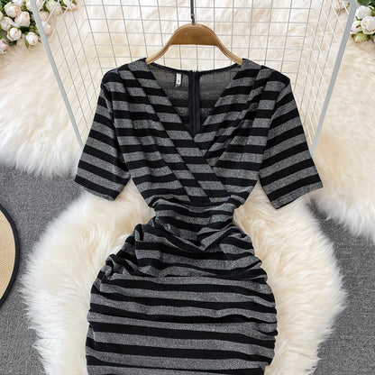 Sexy V-Ausschnitt kurzes Kleid modisches Kleid P295