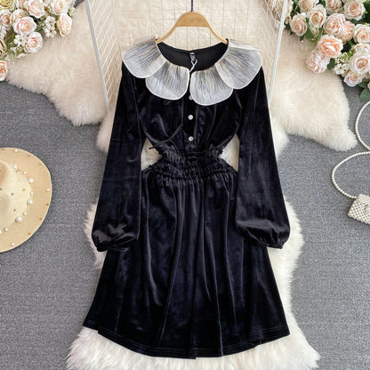 Schwarzes A-Linien-Kleid aus Samt mit langen Ärmeln, Schwarzes Modekleid P288
