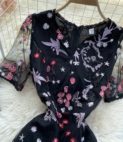Schwarzes A-Linien-Spitzen-Minikleid Modisches Kleid P299
