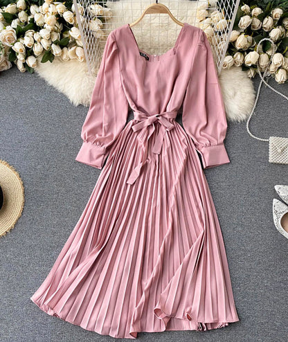 Einfaches A-Linien-Kleid mit langen Ärmeln P294